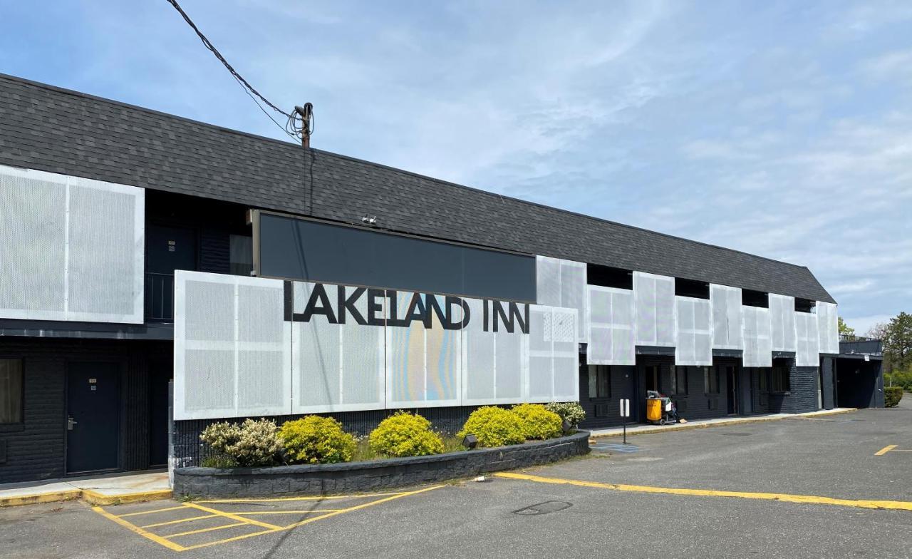 Lakeland Inn - Bohemia Екстер'єр фото