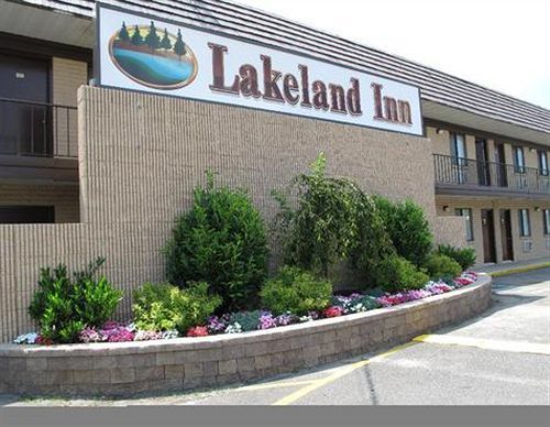 Lakeland Inn - Bohemia Екстер'єр фото