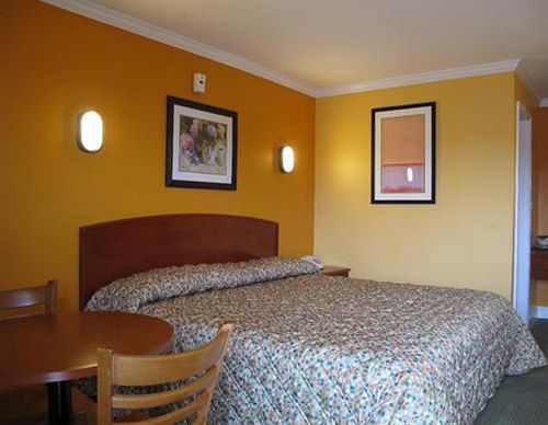 Lakeland Inn - Bohemia Екстер'єр фото